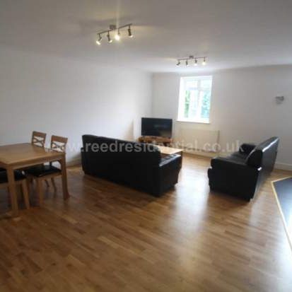 4 bedroom property to rent in Birmingham - Photo 1