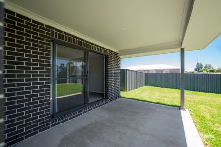 1/46 Spearmount Drive, Armidale NSW 2350 - Photo 5