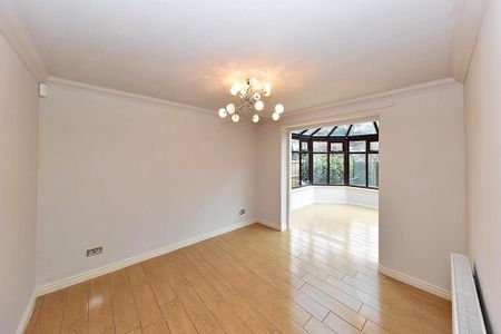 4 bedroom detached house to rent - Photo 3