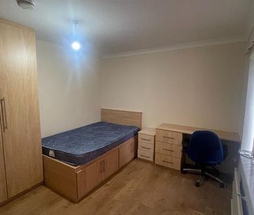 5 bedroom house to rent - Photo 2