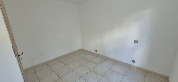 SORGUES 1180, - Photo 1
