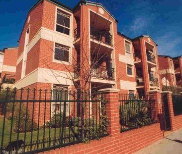 32/910 Canterbury Road, Box Hill - Photo 1