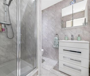 Studio to rent - Photo 6