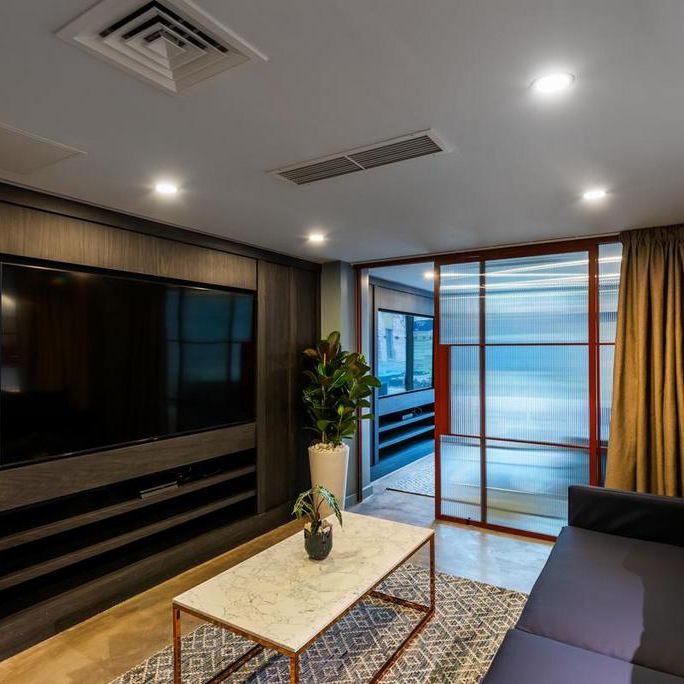 1 bedroom private hall to rent - Photo 1