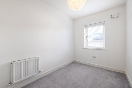 11 Edenbrook Grove Citywest Dublin 24 - Photo 4