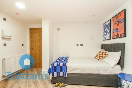 6 bed Apartment for Rent - Photo 5