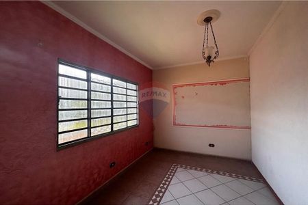 Sobrado com 3 moradias em amplo terreno ideal para moradia e renda no bairro Jardim Sandra em Mairiporã - Photo 4