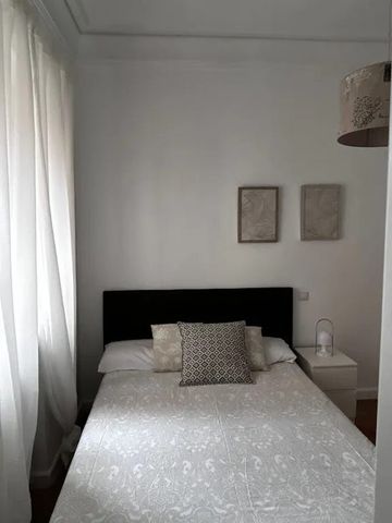 Calle de Cavanilles, Madrid, Community of Madrid 28007 - Photo 2