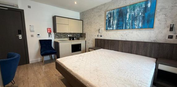 Studio to rent - Photo 2