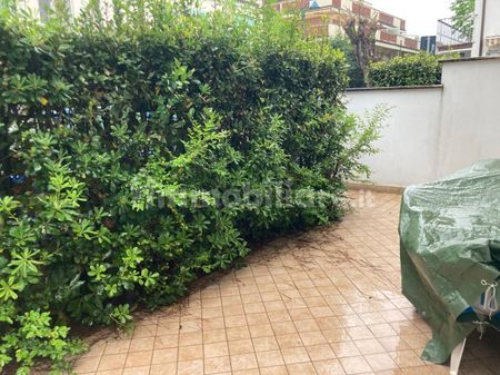Quadrilocale via Lorenzo de' Medici, Vittoria Apuana, Forte dei Marmi - Photo 3
