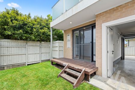 1/5 May Street, Mayfield NSW 2304 - Townhouse For Rent | Domain - Photo 3