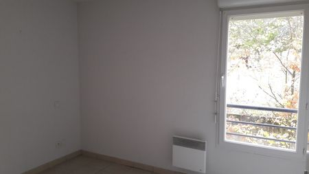 Location Appartement 2 pièces 46m² AUCH 32000 - Photo 5