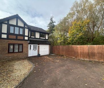 Gatley Drive, Guildford, Surrey, GU4 - Photo 4