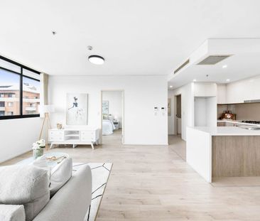 Spacious Modern Apartment in Auburn's Vibrant Centre!! - Photo 3