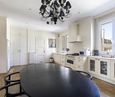 Location Appartement 4 pièces 145m² NEUILLY SUR SEINE 92200 - Photo 6