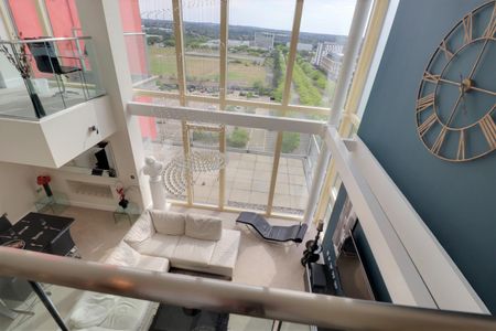 2 Bedroom Penthouse - Photo 3