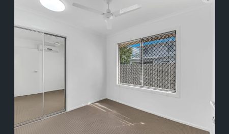 Family Home in Burdell - Photo 3