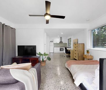 Stylish Renovated Studio in the Heart of Chermside – Minutes from W... - Photo 2