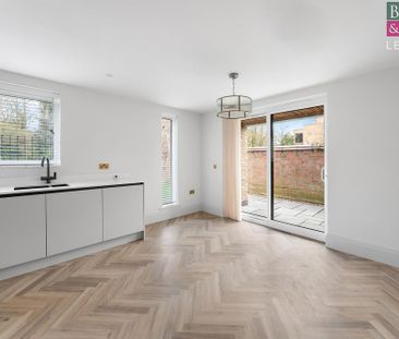 2 bedroom ground floor flat to rent - Photo 5