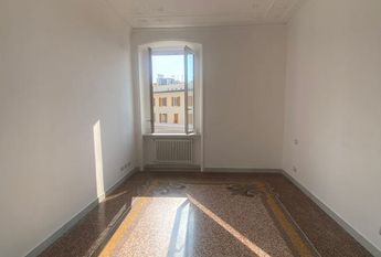 Via Gaetano Colombo, Genova, Liguria 16122