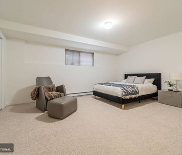 Beautiful furnished house for rent in Ville Mont-Royal - high ceili... - Photo 6