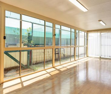 FOR LEASE: 1 Caper Court, Werribee - Photo 4