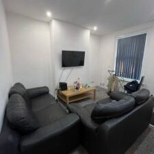 19 Welton Place, Leeds, LS6 1EW - Photo 1