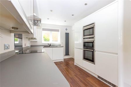 2 bedroom semi-detached house to rent - Photo 2