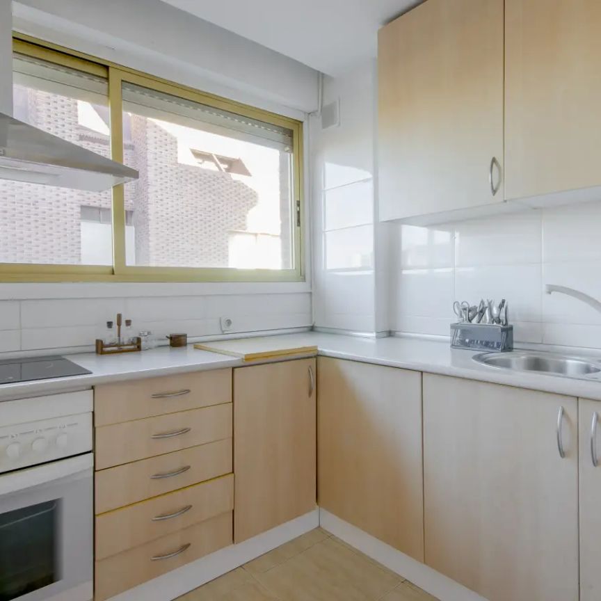 Room in a shared 7-bedroom apartment for rent in Quintana - Photo 1