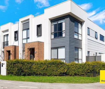 Lovely and Modern Family Home - Close to Amenities - Photo 1