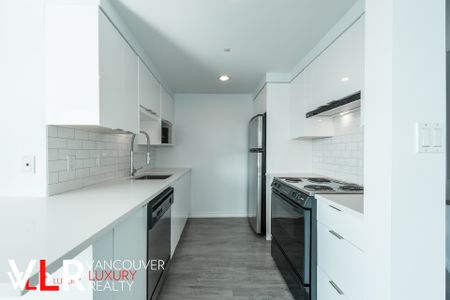 Condo in Downtown Vancouver, BC - Photo 4