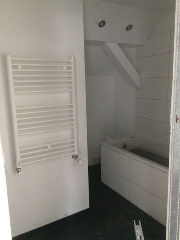 Traumhafte DG-Wohnung freut sich auf nette und ruhige Mieter ca. 60 mÂ² Wfl. mit Gemeinschaftsgarten - Foto 5