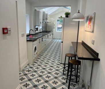 1 bedroom in a house share to rent - Photo 5