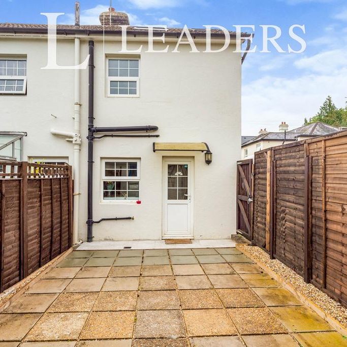 2 bedroom semi-detached house to rent - Photo 1