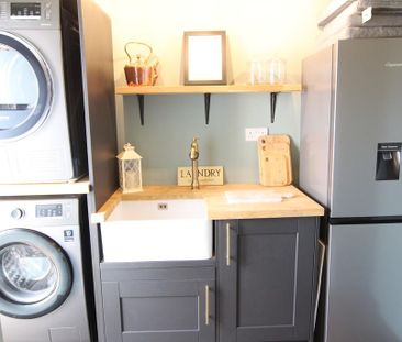 2 bedroom end of terrace house to rent - Photo 5