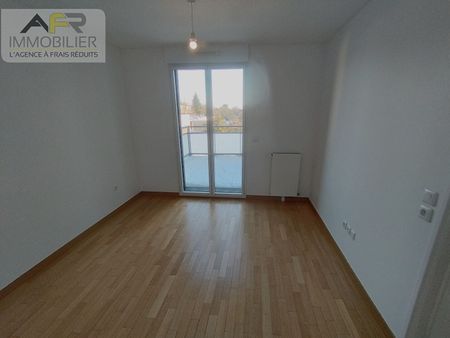 Location Appartement 2 pièces 47m² - Photo 3