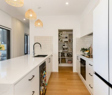 Stunning Family Home in Whitlam - Photo 4