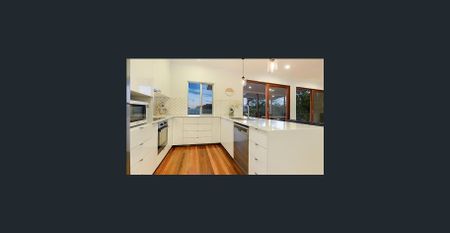 "Neat as a pin" - Photo 4