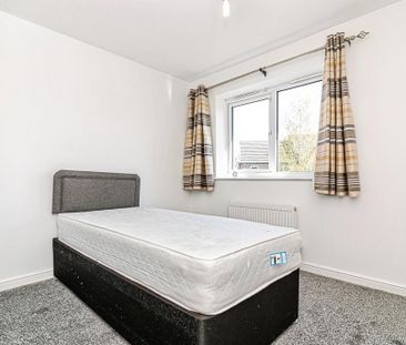 4 bedroom detached house to rent - Photo 4