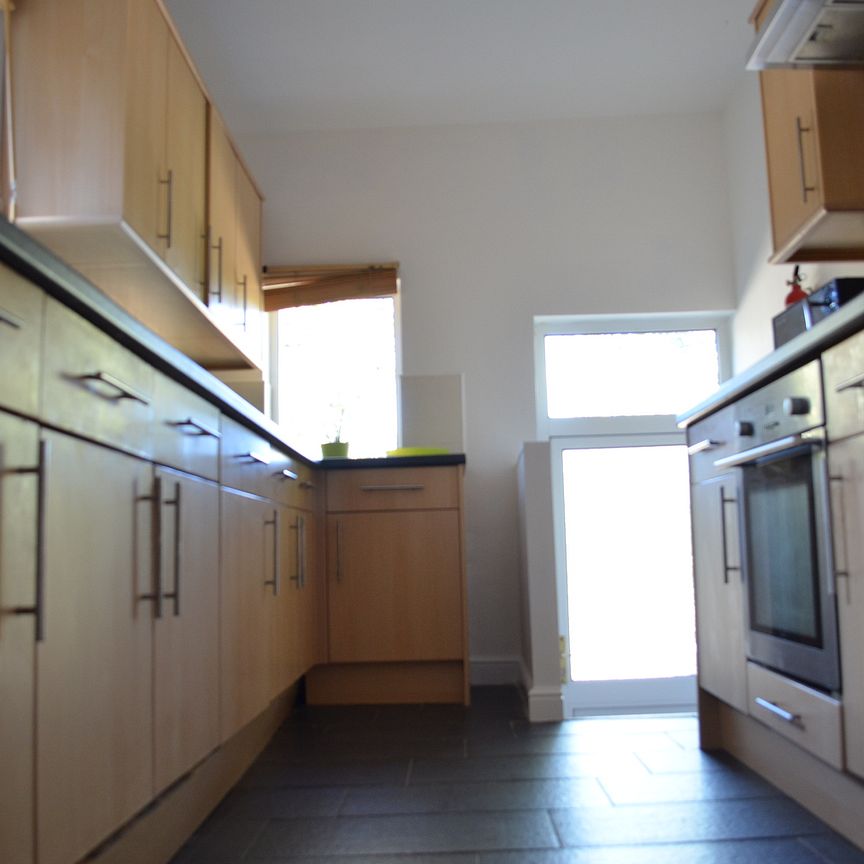 6 Bed Maisonette Greystoke Avenue - Photo 1