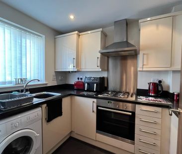 2 bedroom semi-detached house to rent - Photo 6