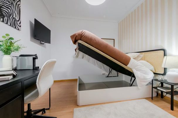 Calle de Alburquerque, Madrid, Community of Madrid 28010 - Photo 1