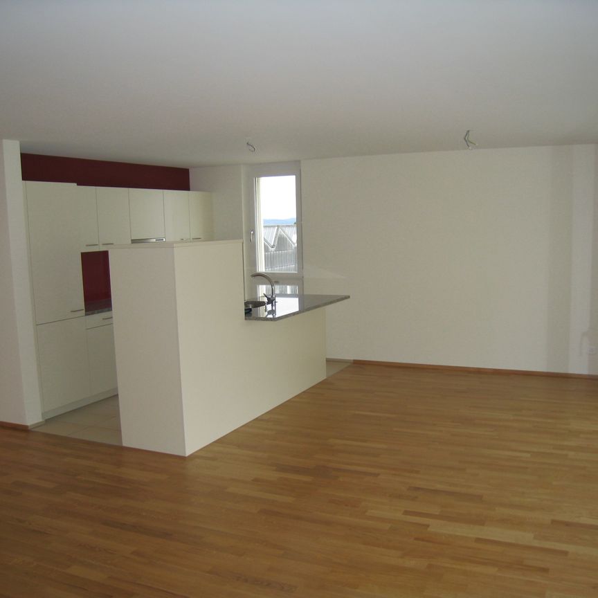 Moderner Ausbau - Grosszügige Räume - Photo 1
