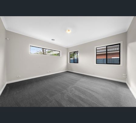 37 Mallee Circuit, Pakenham, Vic 3810 - Photo 1