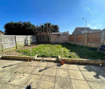Charlville Drive, Calcot, Reading, RG31 - Photo 1