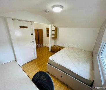 6 bedroom property to rent in Nottingham - Photo 1