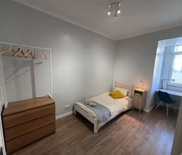 Rua de Dona Estefânia, Lisbon, Lisbon 1150-176 - Photo 1