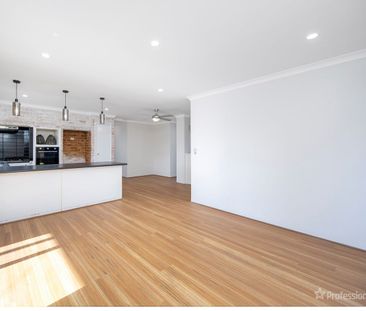 FRESHLY RENOVATED & REVAMPED! - Photo 6