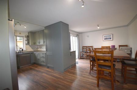 6 Oldtown Gardens, Naas, County Kildare - Photo 4