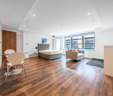 Studio to rent - Photo 1